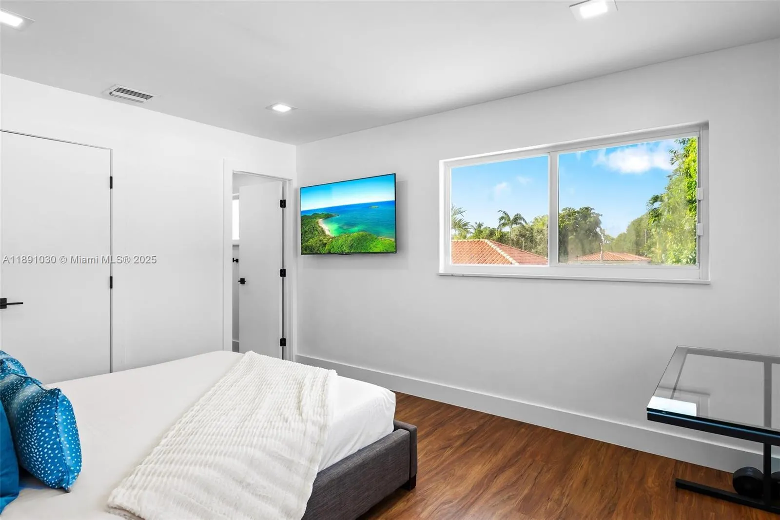 1651 Sw 13th Ave Na, Miami, Florida 33145, Miami, Florida 33145, 5 Bedrooms Bedrooms, ,5 BathroomsBathrooms,Residential Lease,For Rent,1651 Sw 13th Ave Na, Miami, Florida 33145,A11891030