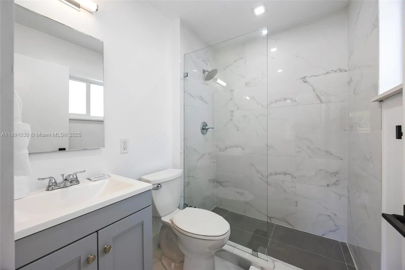 1651 Sw 13th Ave Na, Miami, Florida 33145, Miami, Florida 33145, 5 Bedrooms Bedrooms, ,5 BathroomsBathrooms,Residential Lease,For Rent,1651 Sw 13th Ave Na, Miami, Florida 33145,A11891030