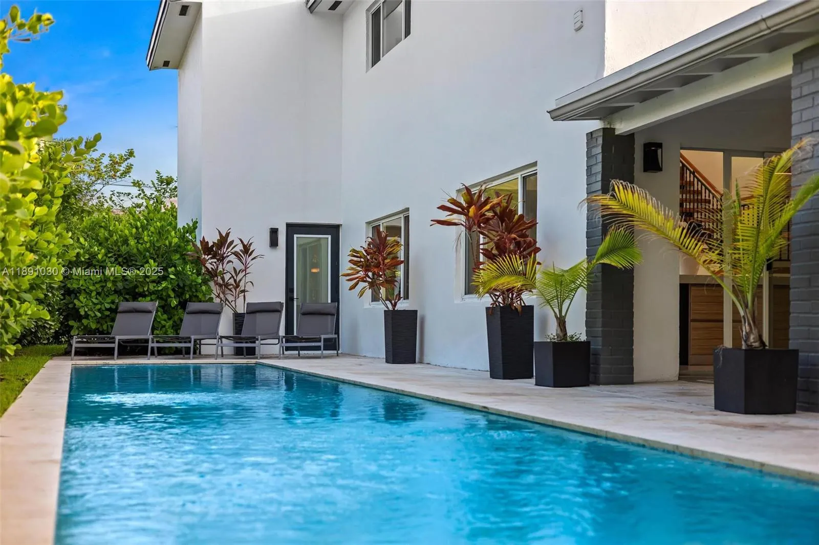 1651 Sw 13th Ave Na, Miami, Florida 33145, Miami, Florida 33145, 5 Bedrooms Bedrooms, ,5 BathroomsBathrooms,Residential Lease,For Rent,1651 Sw 13th Ave Na, Miami, Florida 33145,A11891030