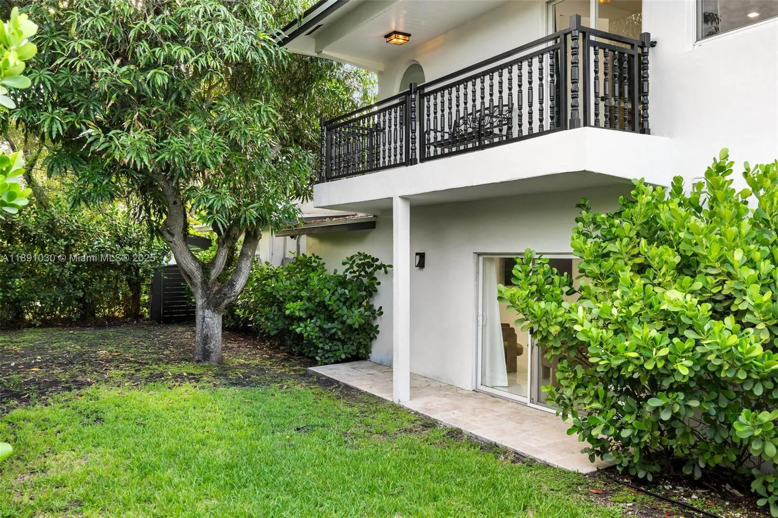 1651 Sw 13th Ave Na, Miami, Florida 33145, Miami, Florida 33145, 5 Bedrooms Bedrooms, ,5 BathroomsBathrooms,Residential Lease,For Rent,1651 Sw 13th Ave Na, Miami, Florida 33145,A11891030