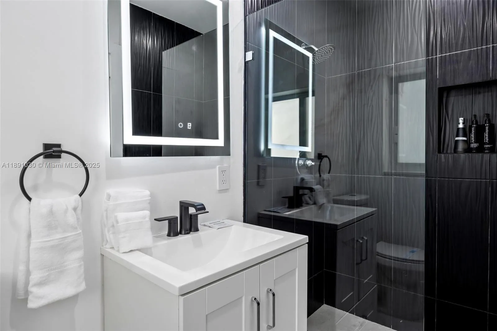 1651 Sw 13th Ave Na, Miami, Florida 33145, Miami, Florida 33145, 5 Bedrooms Bedrooms, ,5 BathroomsBathrooms,Residential Lease,For Rent,1651 Sw 13th Ave Na, Miami, Florida 33145,A11891030