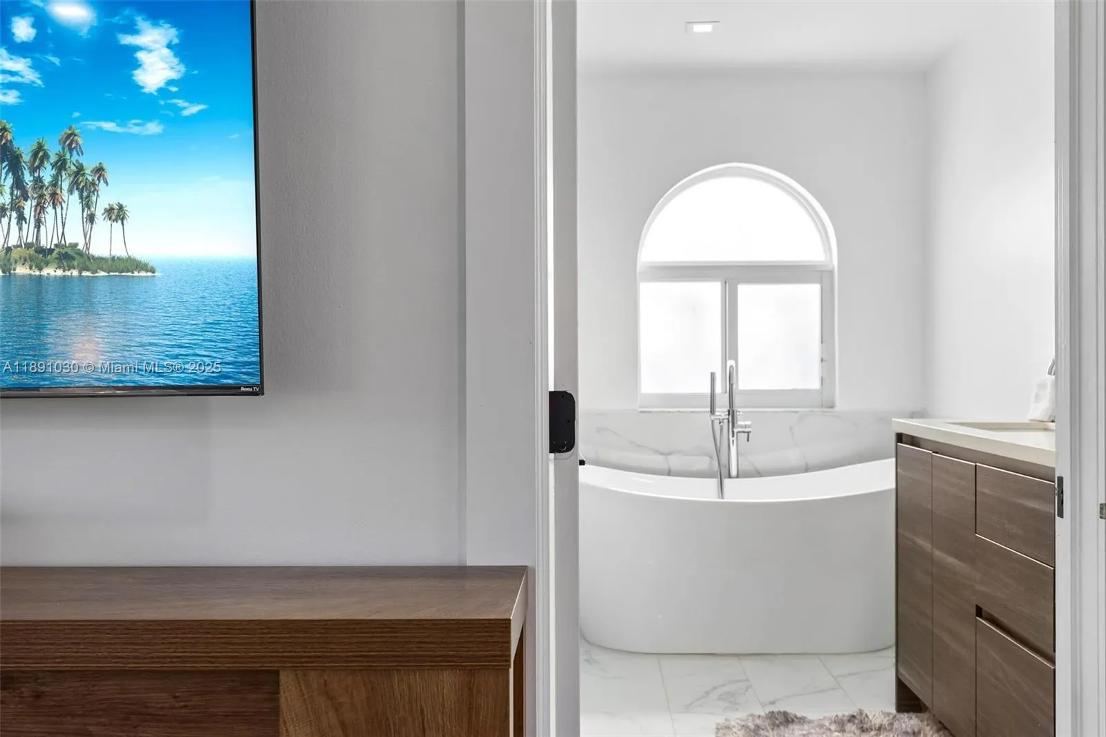 1651 Sw 13th Ave Na, Miami, Florida 33145, Miami, Florida 33145, 5 Bedrooms Bedrooms, ,5 BathroomsBathrooms,Residential Lease,For Rent,1651 Sw 13th Ave Na, Miami, Florida 33145,A11891030