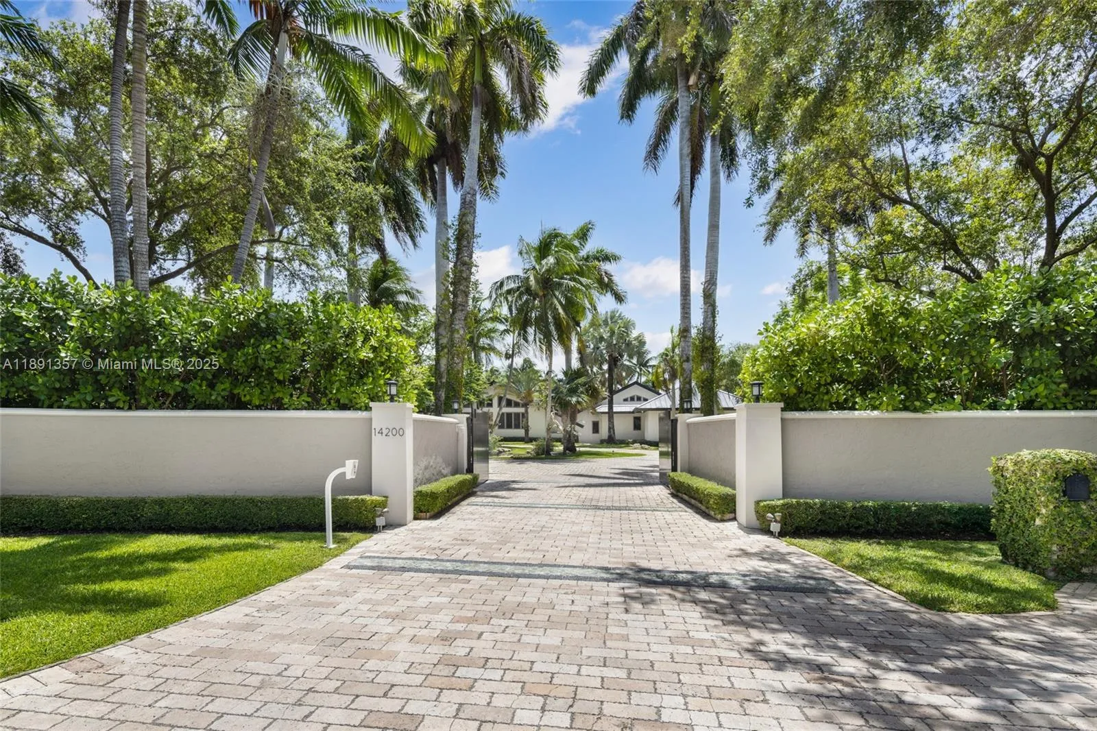 14200 Farmer Rd, Palmetto Bay, Florida 33158, Palmetto Bay, Florida 33158, 7 Bedrooms Bedrooms, ,8 BathroomsBathrooms,Residential Lease,For Rent,14200 Farmer Rd, Palmetto Bay, Florida 33158,A11891357