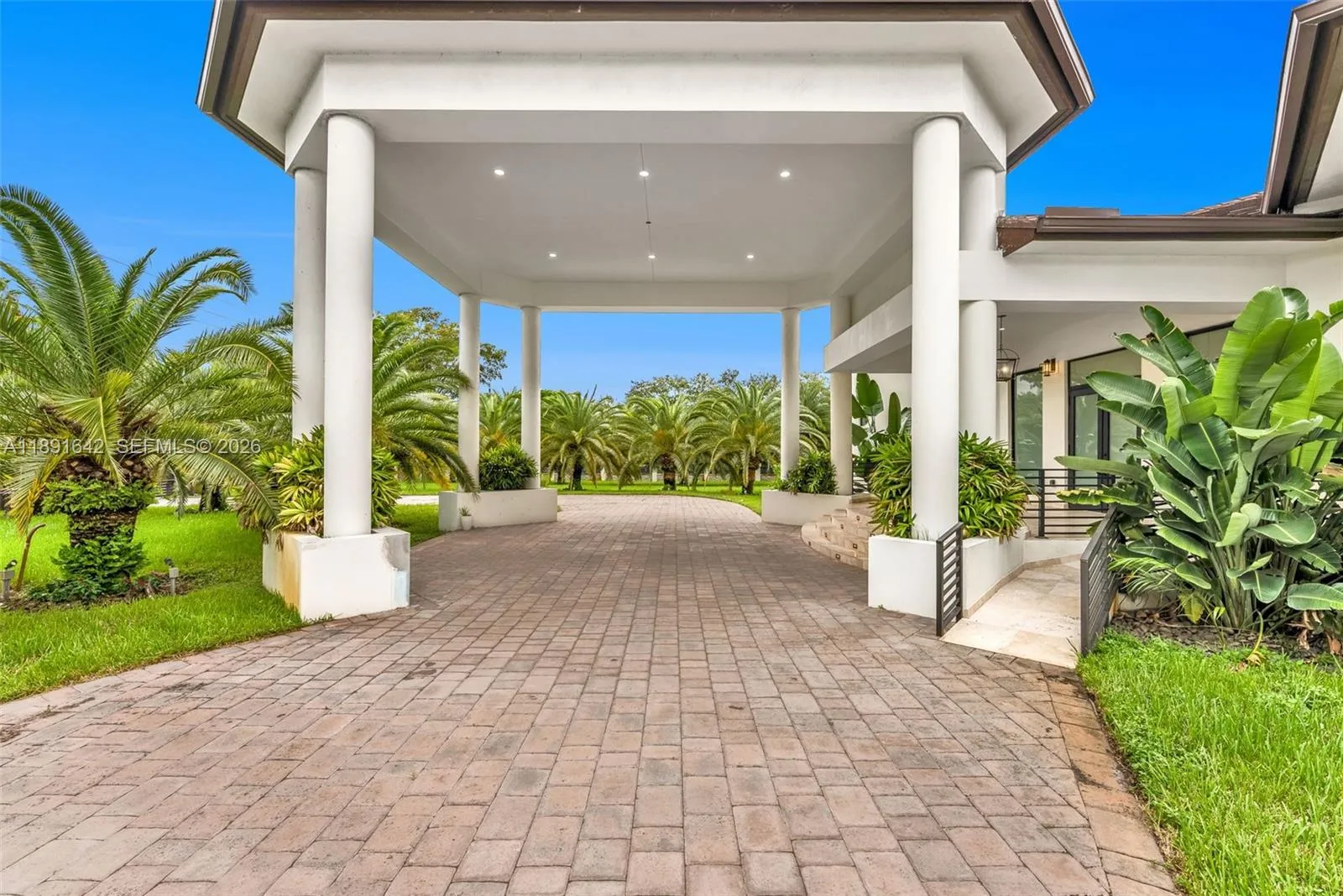 12175 Sw 45th St, Miami, Florida 33175, Miami, Florida 33175, 8 Bedrooms Bedrooms, ,8 BathroomsBathrooms,Residential,For Sale,12175 Sw 45th St, Miami, Florida 33175,A11891642