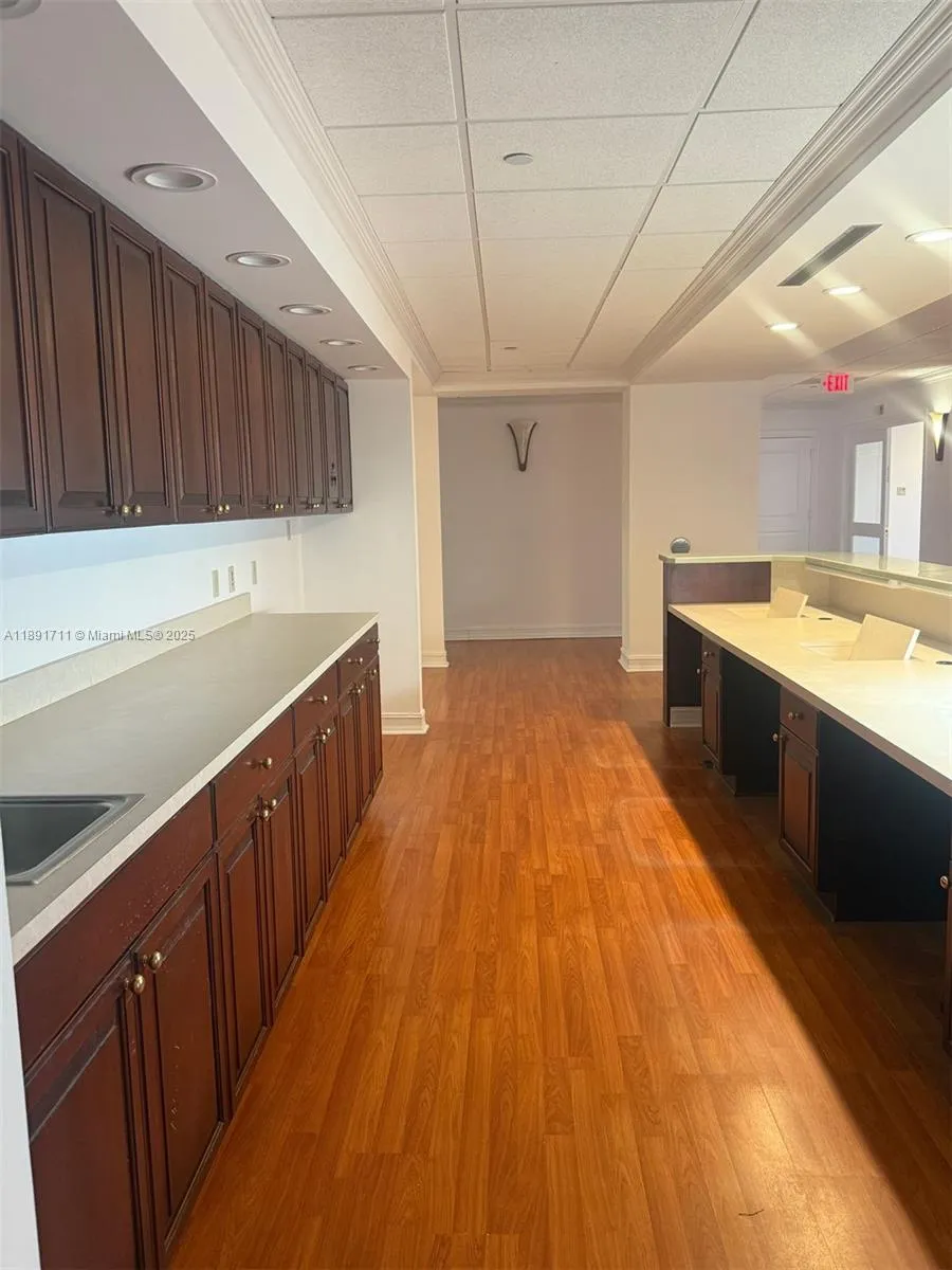 Miami Beach, Florida 33140, ,Commercial Lease,For Rent,A11891711