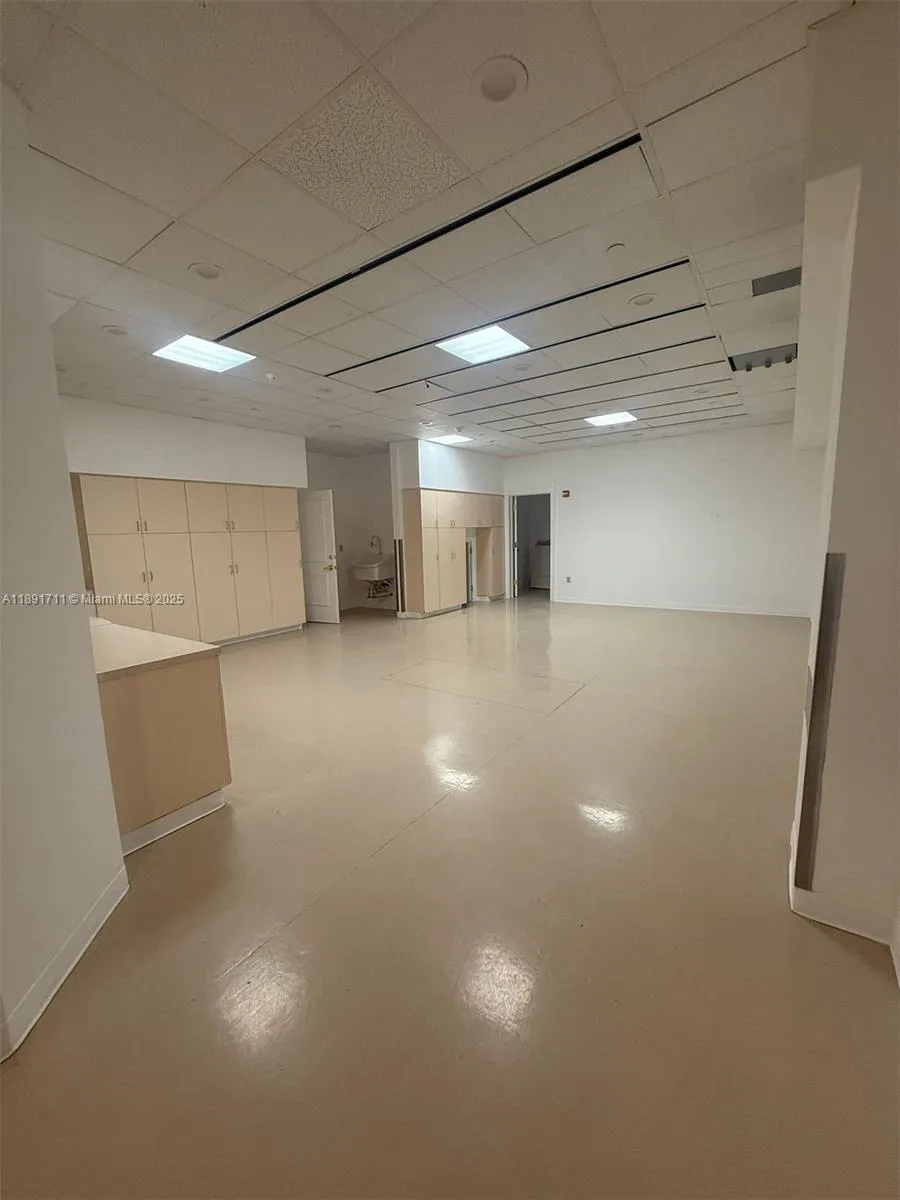 Miami Beach, Florida 33140, ,Commercial Lease,For Rent,A11891711
