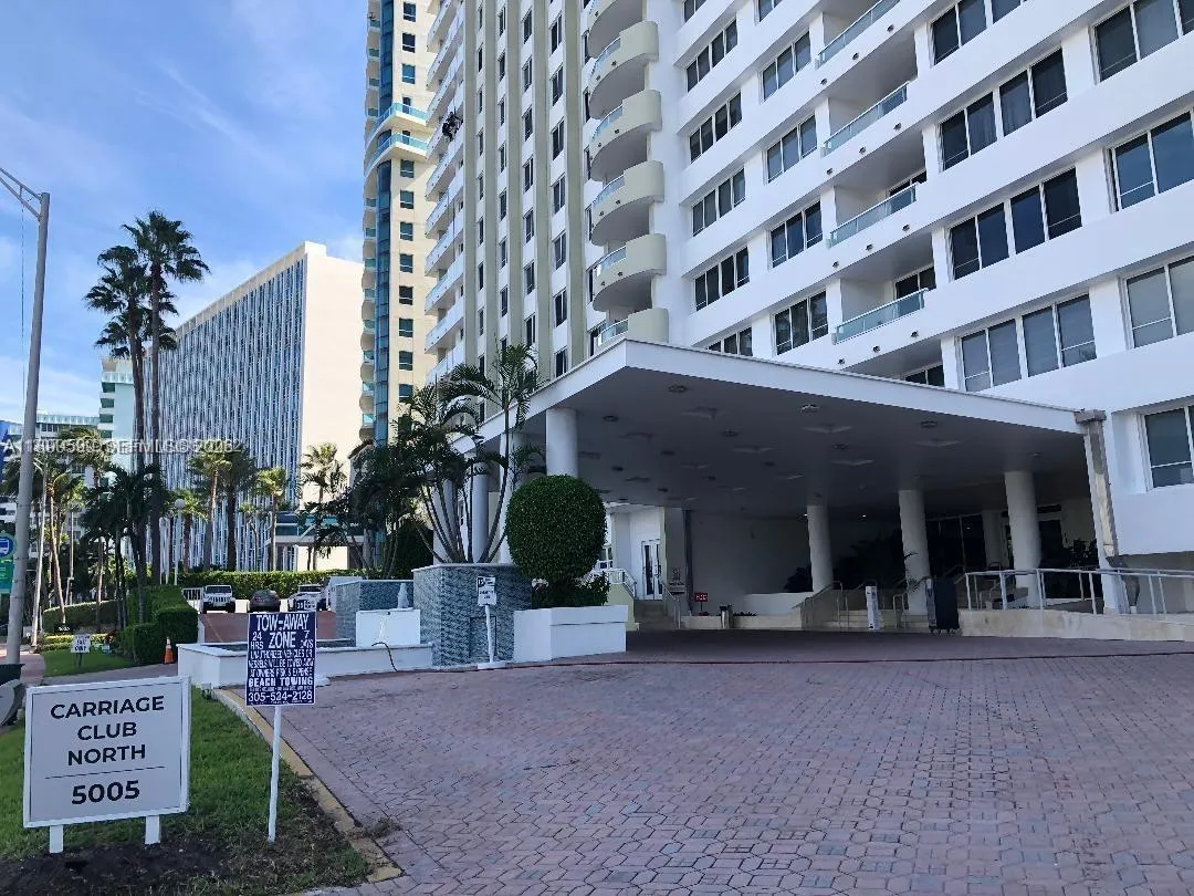 5005 Collins Ave 322, Miami Beach, Florida 33140, Miami Beach, Florida 33140, 1 Bedroom Bedrooms, ,1 BathroomBathrooms,Residential Lease,For Rent,5005 Collins Ave 322, Miami Beach, Florida 33140,A11890599