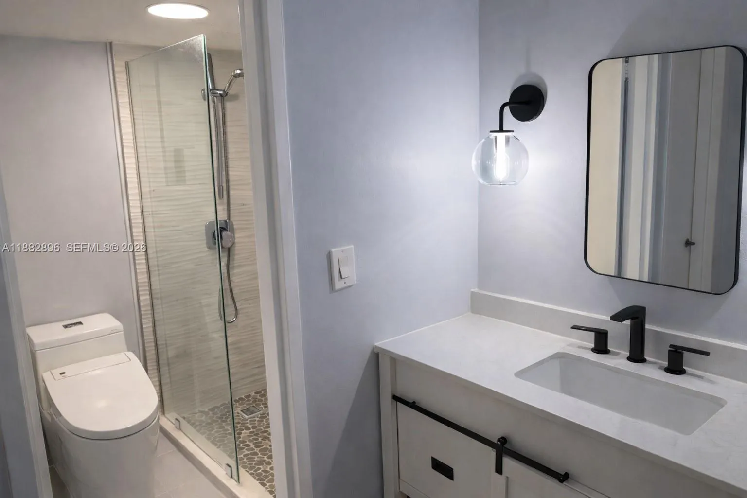 5700 Collins Ave 3m, Miami Beach, Florida 33140, Miami Beach, Florida 33140, 1 Bedroom Bedrooms, ,1 BathroomBathrooms,Residential,For Sale,5700 Collins Ave 3m, Miami Beach, Florida 33140,A11882896