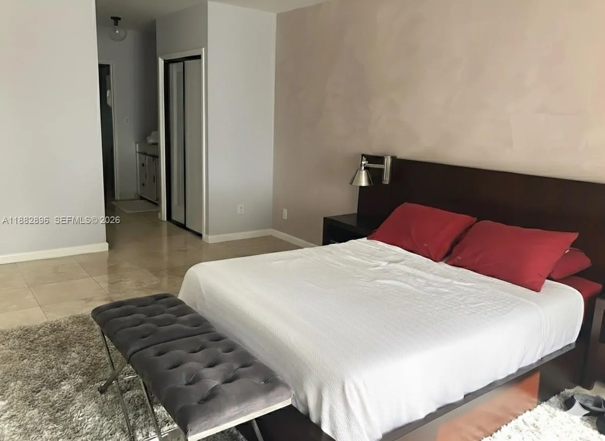 5700 Collins Ave 3m, Miami Beach, Florida 33140, Miami Beach, Florida 33140, 1 Bedroom Bedrooms, ,1 BathroomBathrooms,Residential,For Sale,5700 Collins Ave 3m, Miami Beach, Florida 33140,A11882896