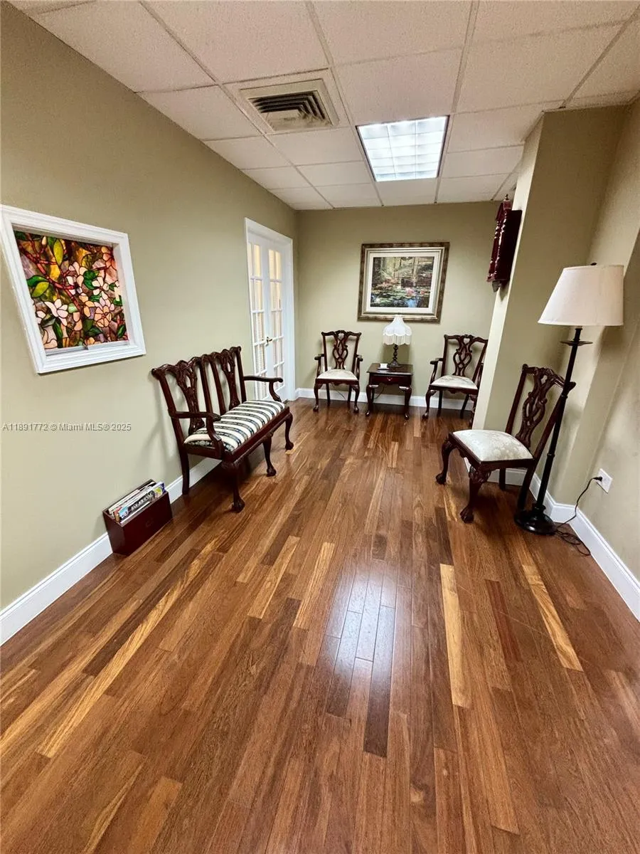 717 Ponce De Leon Blvd 328, Coral Gables, Florida, Coral Gables, Florida 33134, ,Commercial Sale,For Sale,717 Ponce De Leon Blvd 328, Coral Gables, Florida ,A11891772