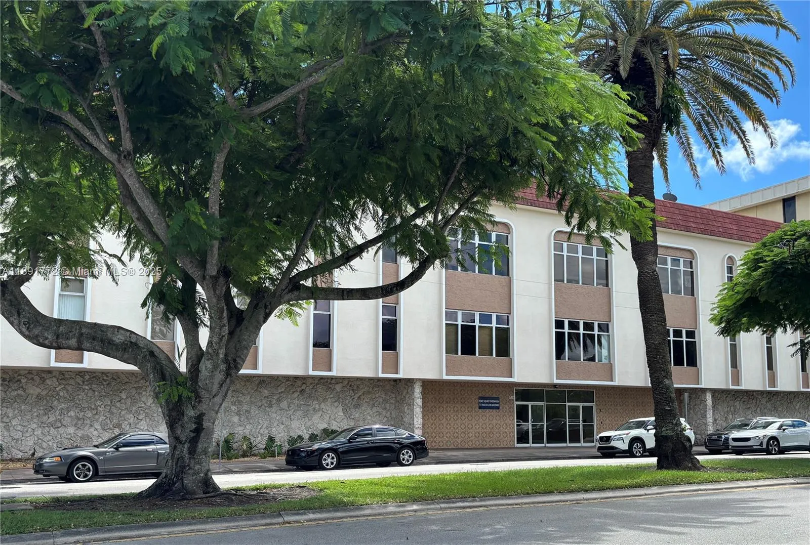 717 Ponce De Leon Blvd 328, Coral Gables, Florida, Coral Gables, Florida 33134, ,Commercial Sale,For Sale,717 Ponce De Leon Blvd 328, Coral Gables, Florida ,A11891772