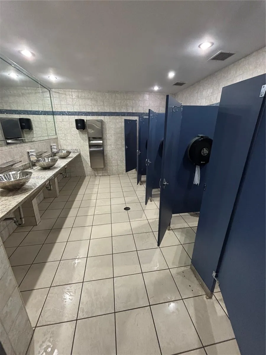 Ladies Room