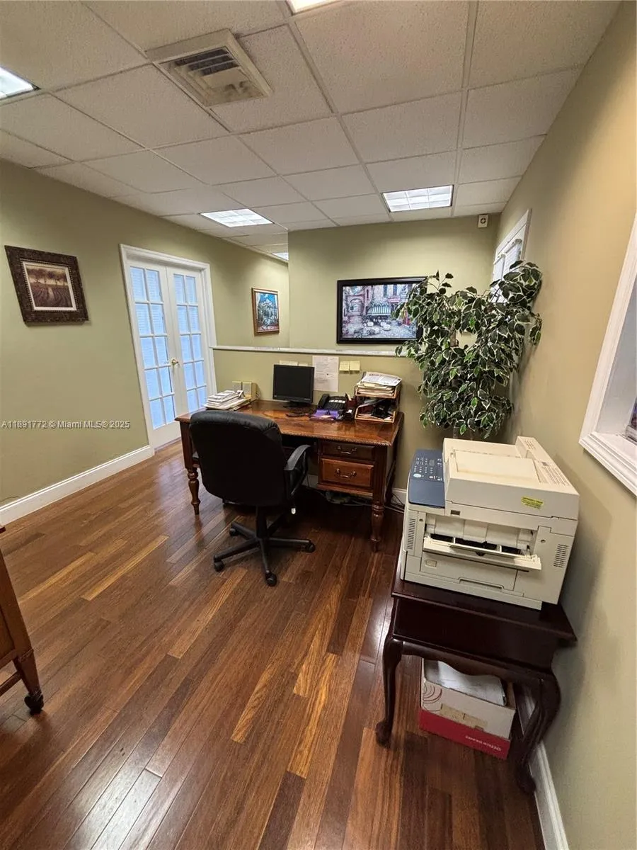 717 Ponce De Leon Blvd 328, Coral Gables, Florida, Coral Gables, Florida 33134, ,Commercial Sale,For Sale,717 Ponce De Leon Blvd 328, Coral Gables, Florida ,A11891772