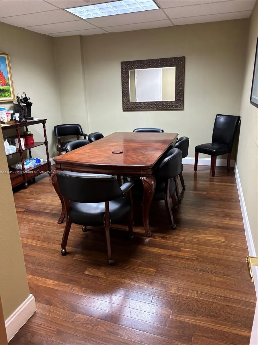 717 Ponce De Leon Blvd 328, Coral Gables, Florida, Coral Gables, Florida 33134, ,Commercial Sale,For Sale,717 Ponce De Leon Blvd 328, Coral Gables, Florida ,A11891772