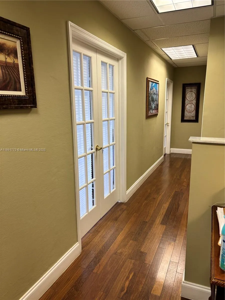 717 Ponce De Leon Blvd 328, Coral Gables, Florida, Coral Gables, Florida 33134, ,Commercial Sale,For Sale,717 Ponce De Leon Blvd 328, Coral Gables, Florida ,A11891772