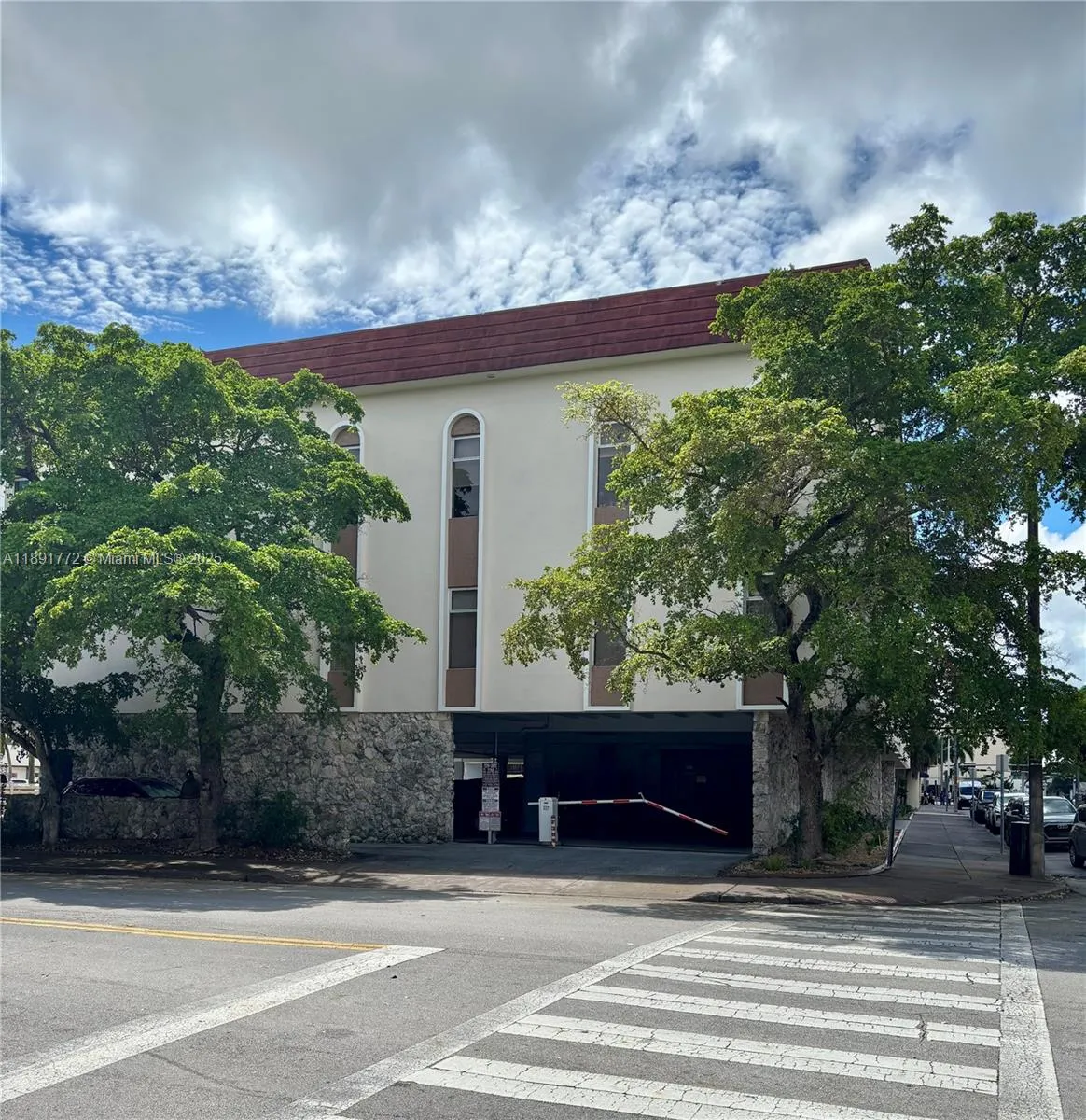 717 Ponce De Leon Blvd 328, Coral Gables, Florida, Coral Gables, Florida 33134, ,Commercial Sale,For Sale,717 Ponce De Leon Blvd 328, Coral Gables, Florida ,A11891772