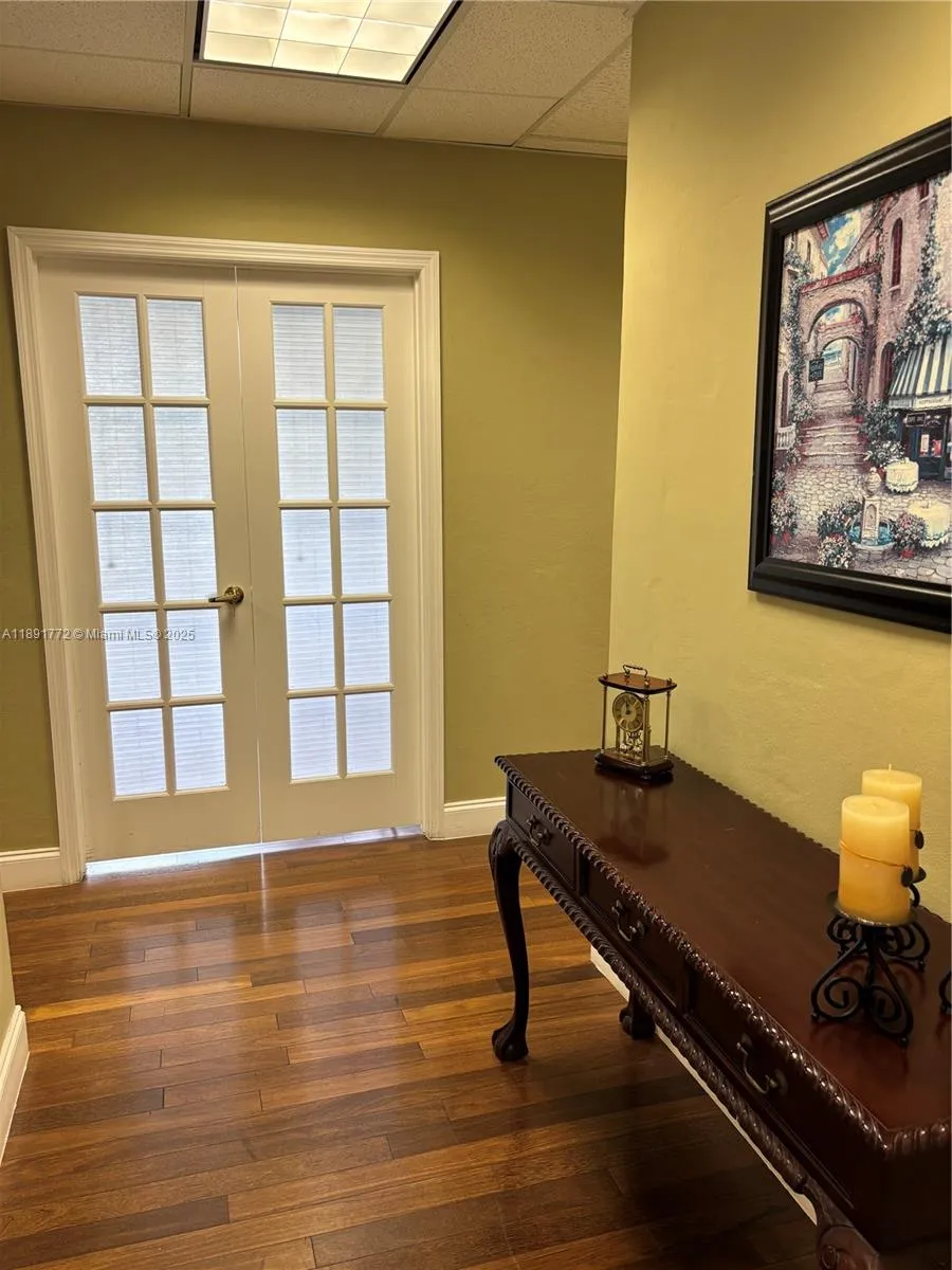 717 Ponce De Leon Blvd 328, Coral Gables, Florida, Coral Gables, Florida 33134, ,Commercial Sale,For Sale,717 Ponce De Leon Blvd 328, Coral Gables, Florida ,A11891772