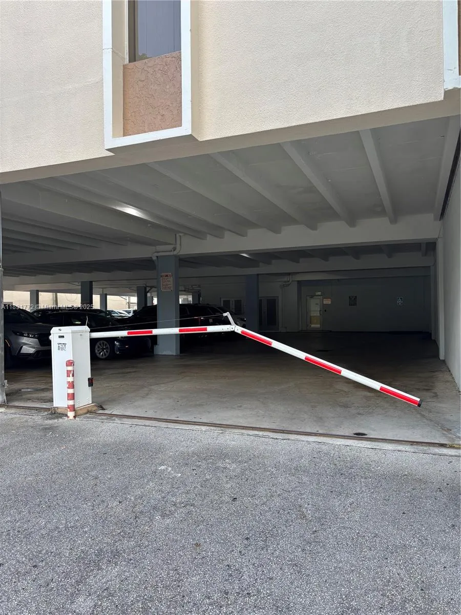 717 Ponce De Leon Blvd 328, Coral Gables, Florida, Coral Gables, Florida 33134, ,Commercial Sale,For Sale,717 Ponce De Leon Blvd 328, Coral Gables, Florida ,A11891772