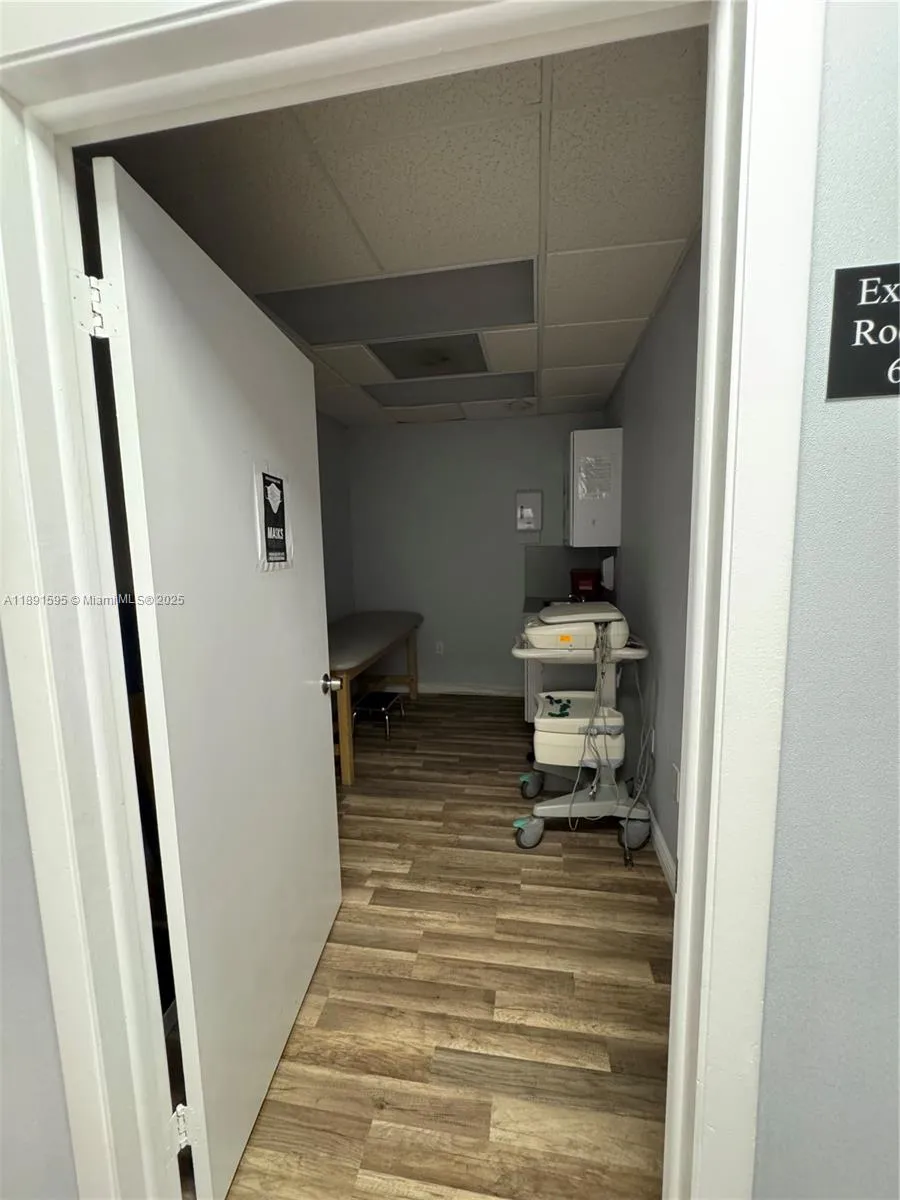 9000 Sw 152nd St, Palmetto Bay, Florida 33157, Palmetto Bay, Florida 33157, ,Commercial Sale,For Sale,9000 Sw 152nd St, Palmetto Bay, Florida 33157,A11891595