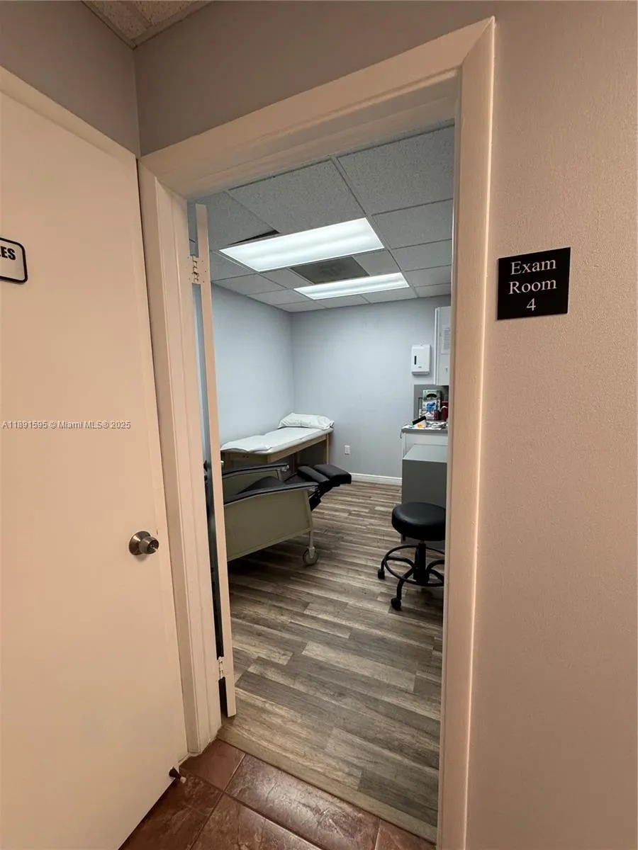 9000 Sw 152nd St, Palmetto Bay, Florida 33157, Palmetto Bay, Florida 33157, ,Commercial Sale,For Sale,9000 Sw 152nd St, Palmetto Bay, Florida 33157,A11891595