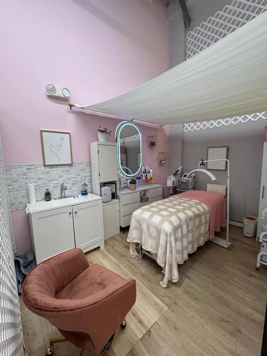 10890 Nw 17th St 123, Sweetwater, Florida 33172, Sweetwater, Florida 33172, ,Commercial Sale,For Sale,10890 Nw 17th St 123, Sweetwater, Florida 33172,A11892192