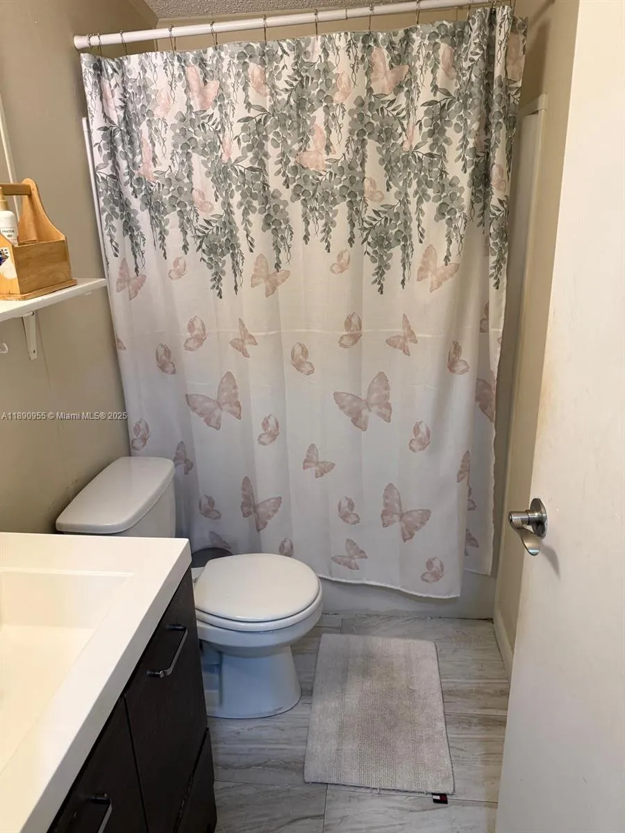 909 Sw 131 Way, Davie, Florida 33325, Davie, Florida 33325, 3 Bedrooms Bedrooms, ,2 BathroomsBathrooms,Residential,For Sale,909 Sw 131 Way, Davie, Florida 33325,A11890955