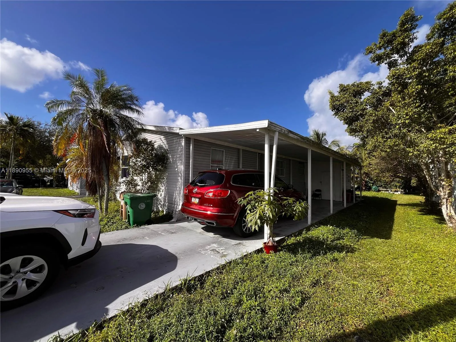 909 Sw 131 Way, Davie, Florida 33325, Davie, Florida 33325, 3 Bedrooms Bedrooms, ,2 BathroomsBathrooms,Residential,For Sale,909 Sw 131 Way, Davie, Florida 33325,A11890955