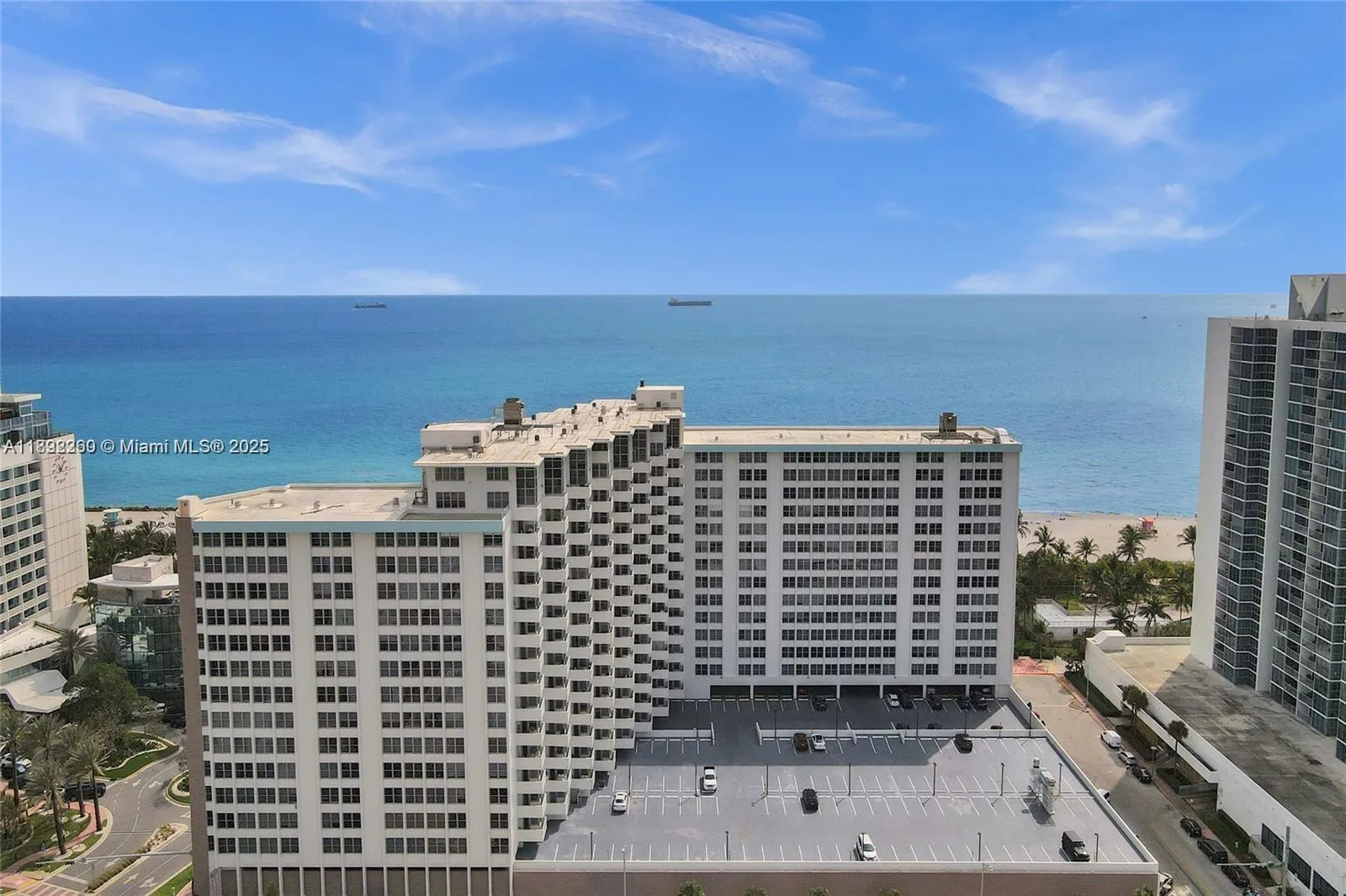 2899 Collins Ave 736, Miami Beach, Florida 33140, Miami Beach, Florida 33140, 1 Bedroom Bedrooms, ,1 BathroomBathrooms,Residential,For Sale,2899 Collins Ave 736, Miami Beach, Florida 33140,A11892260