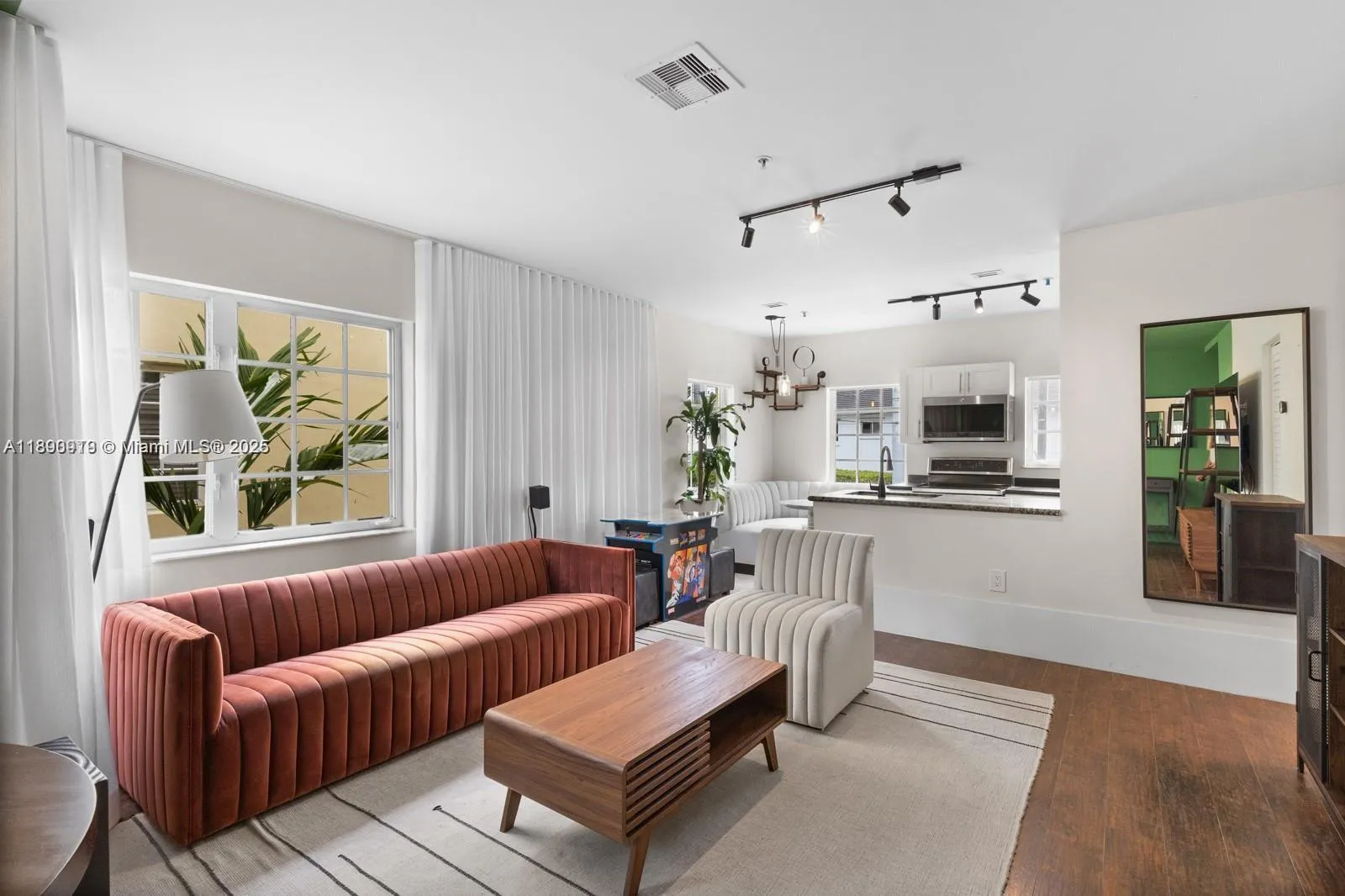 600 Euclid Ave 6b, Miami Beach, Florida 33139, Miami Beach, Florida 33139, 2 Bedrooms Bedrooms, ,2 BathroomsBathrooms,Residential,For Sale,600 Euclid Ave 6b, Miami Beach, Florida 33139,A11890919