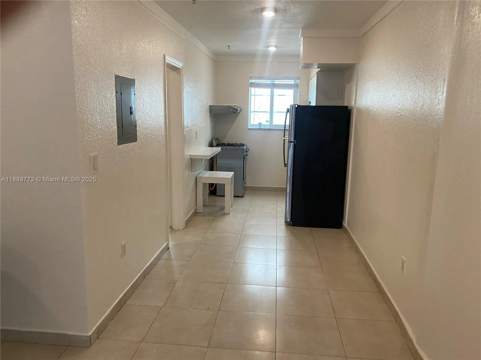 1524 Lenox Ave 4, Miami Beach, Florida 33139, Miami Beach, Florida 33139, ,1 BathroomBathrooms,Residential Lease,For Rent,1524 Lenox Ave 4, Miami Beach, Florida 33139,A11889773