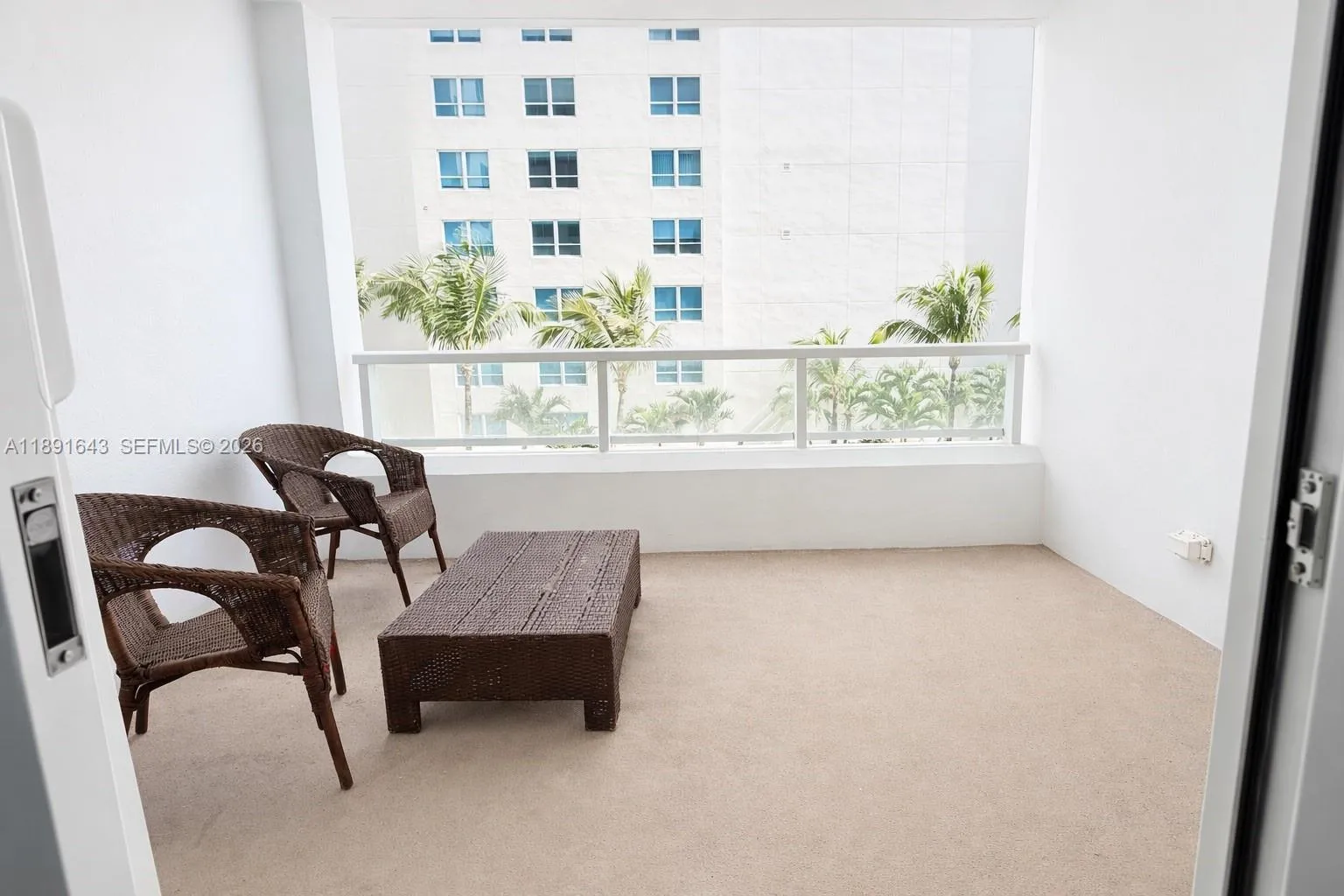 5005 Collins Ave 823, Miami Beach, Florida 33140, Miami Beach, Florida 33140, 1 Bedroom Bedrooms, ,1 BathroomBathrooms,Residential,For Sale,5005 Collins Ave 823, Miami Beach, Florida 33140,A11891643