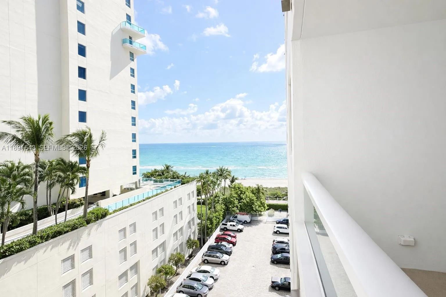 5005 Collins Ave 823, Miami Beach, Florida 33140, Miami Beach, Florida 33140, 1 Bedroom Bedrooms, ,1 BathroomBathrooms,Residential,For Sale,5005 Collins Ave 823, Miami Beach, Florida 33140,A11891643