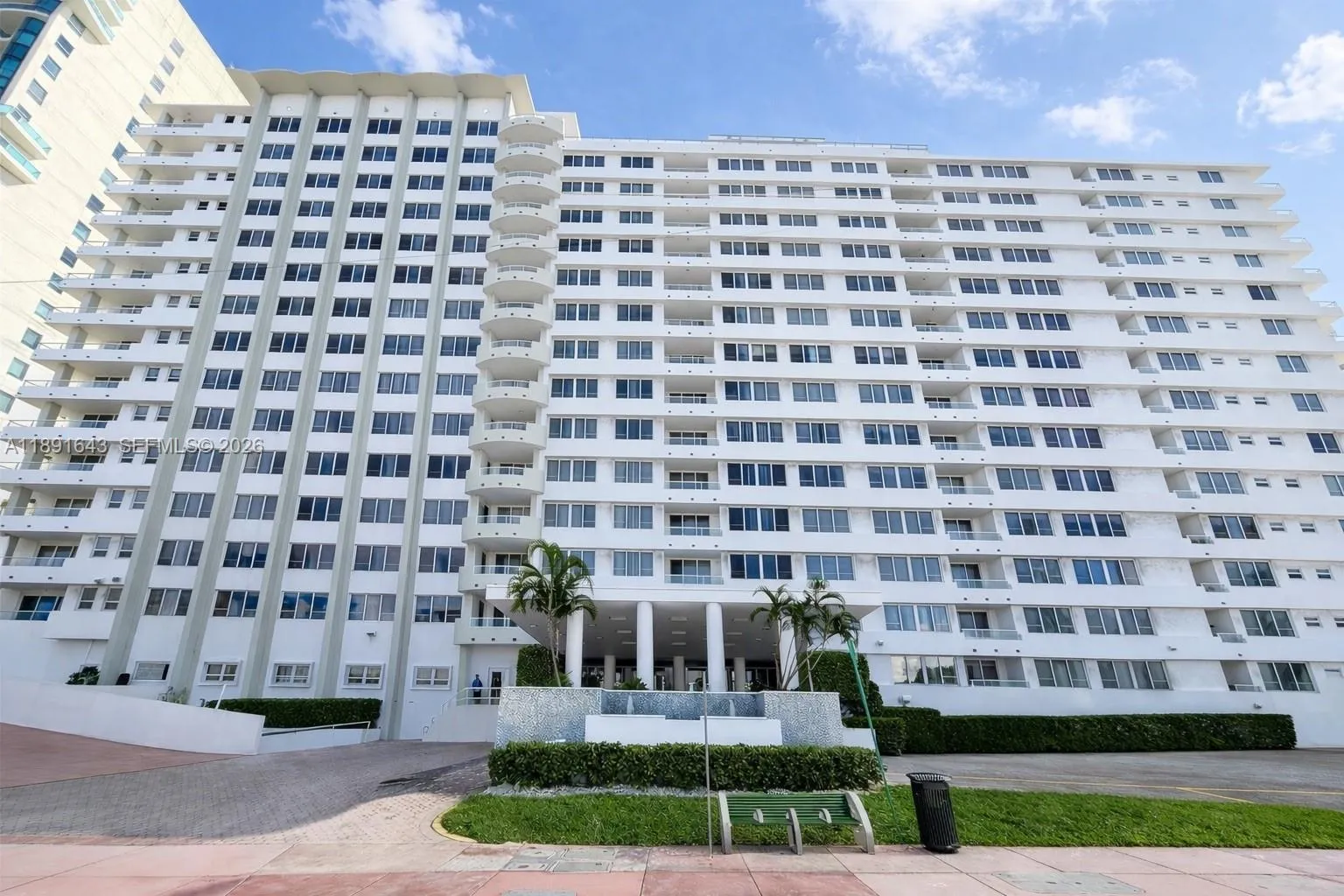 5005 Collins Ave 823, Miami Beach, Florida 33140, Miami Beach, Florida 33140, 1 Bedroom Bedrooms, ,1 BathroomBathrooms,Residential,For Sale,5005 Collins Ave 823, Miami Beach, Florida 33140,A11891643