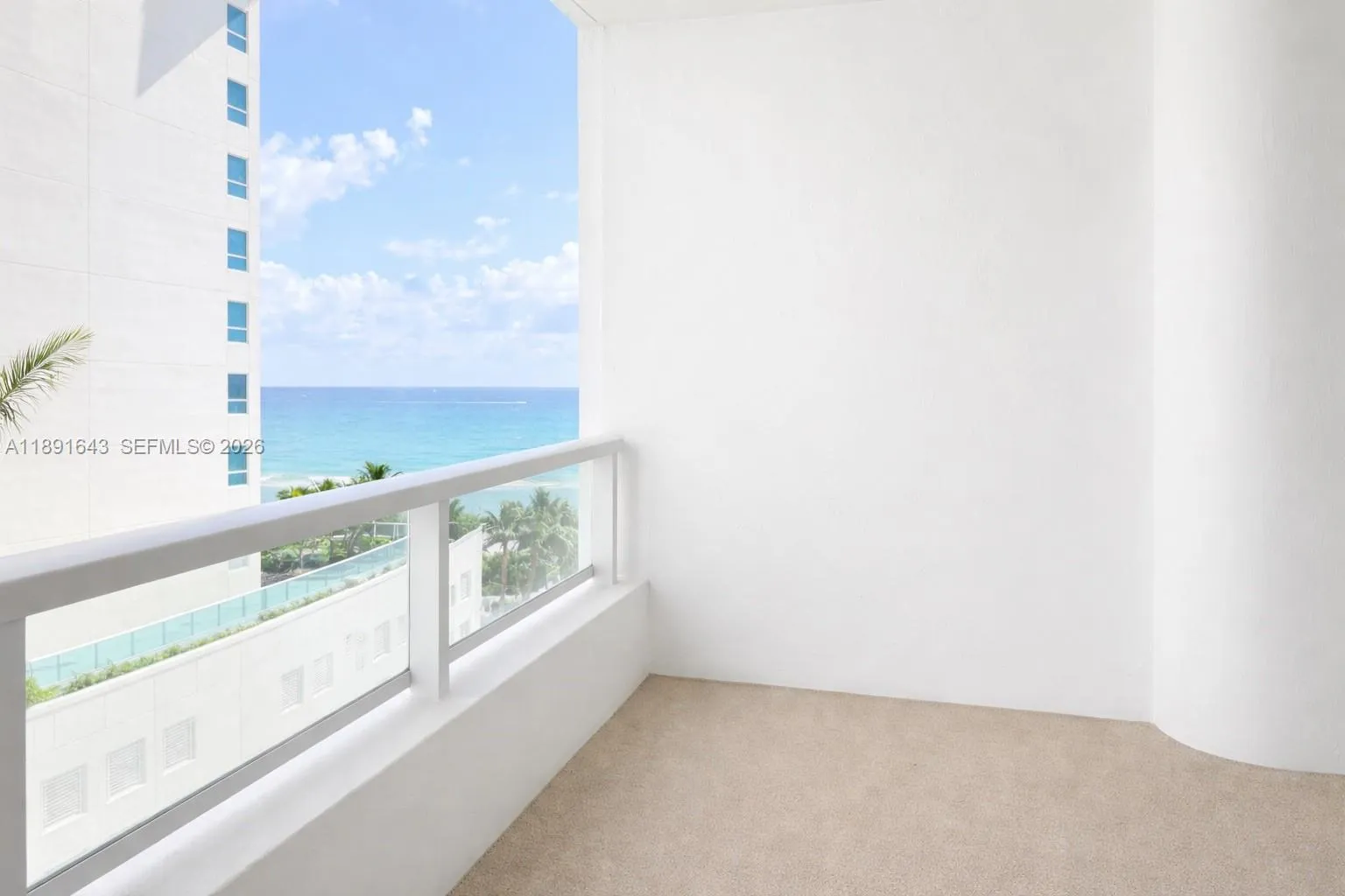 5005 Collins Ave 823, Miami Beach, Florida 33140, Miami Beach, Florida 33140, 1 Bedroom Bedrooms, ,1 BathroomBathrooms,Residential,For Sale,5005 Collins Ave 823, Miami Beach, Florida 33140,A11891643