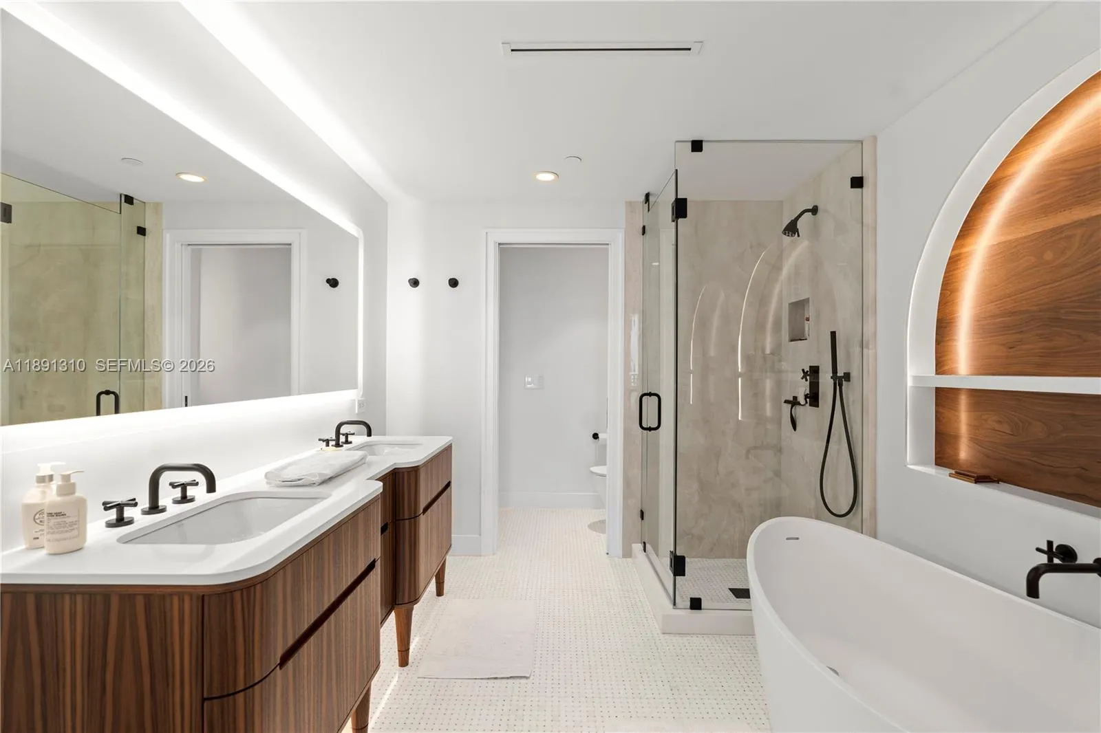 3350 Sw 27 Av 1503, Coconut Grove, Florida 33133, Coconut Grove, Florida 33133, 1 Bedroom Bedrooms, ,1 BathroomBathrooms,Residential,For Sale,3350 Sw 27 Av 1503, Coconut Grove, Florida 33133,A11891310