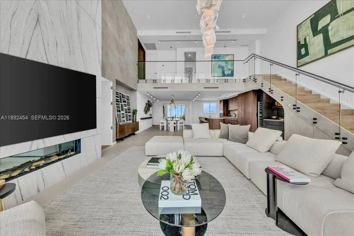 888 Biscayne Blvd Ph 5704, Miami, Florida 33132, Miami, Florida 33132, 3 Bedrooms Bedrooms, ,3 BathroomsBathrooms,Residential,For Sale,888 Biscayne Blvd Ph 5704, Miami, Florida 33132,A11892454