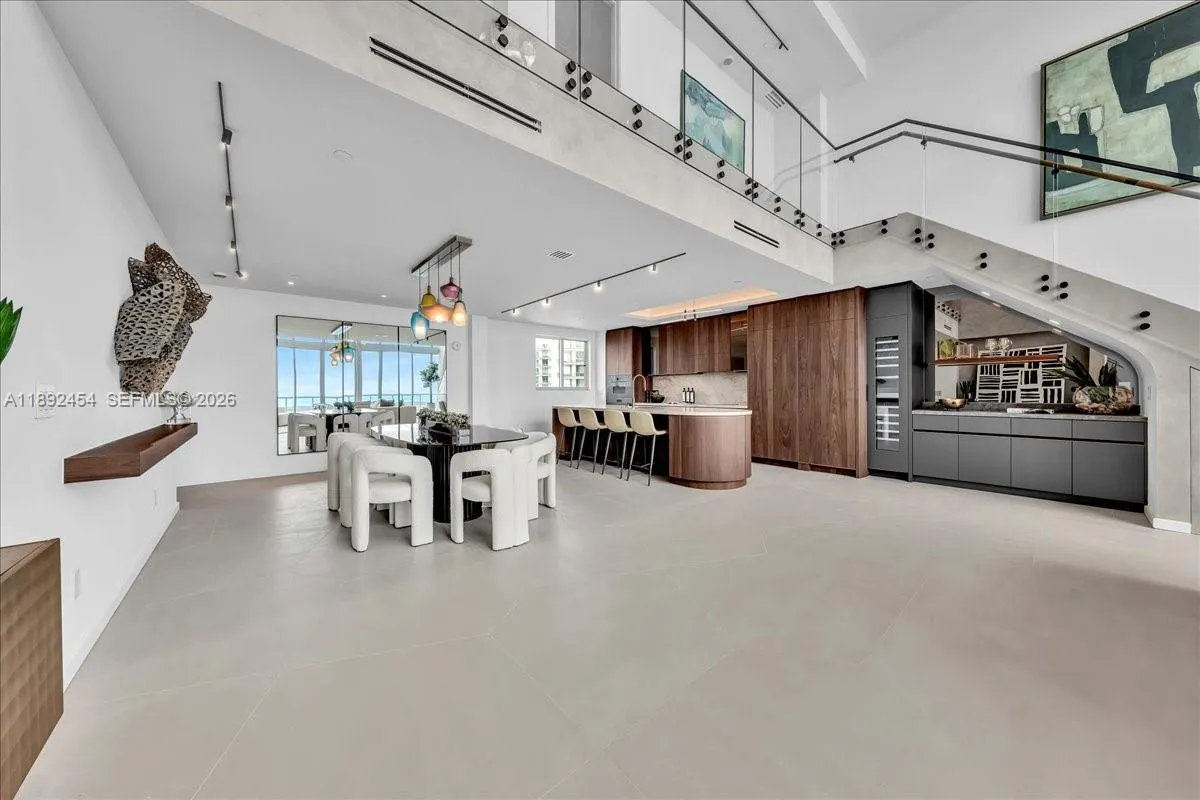 888 Biscayne Blvd Ph 5704, Miami, Florida 33132, Miami, Florida 33132, 3 Bedrooms Bedrooms, ,3 BathroomsBathrooms,Residential,For Sale,888 Biscayne Blvd Ph 5704, Miami, Florida 33132,A11892454