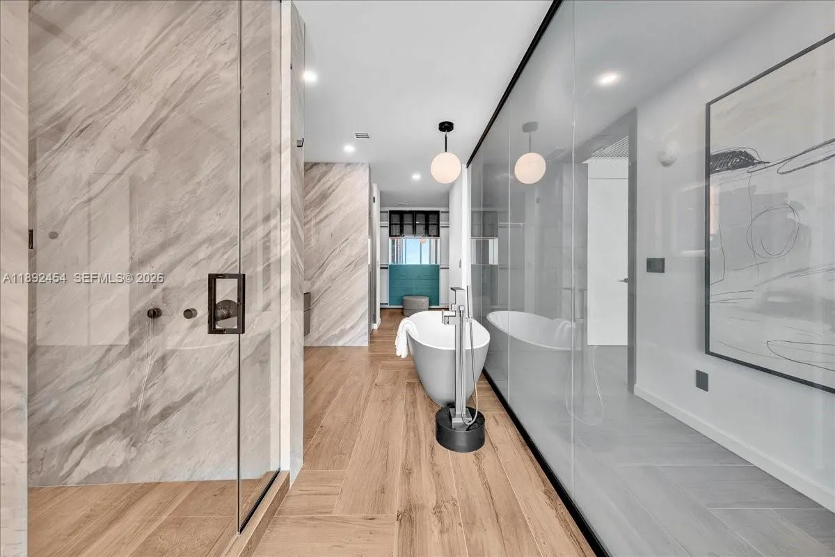 888 Biscayne Blvd Ph 5704, Miami, Florida 33132, Miami, Florida 33132, 3 Bedrooms Bedrooms, ,3 BathroomsBathrooms,Residential,For Sale,888 Biscayne Blvd Ph 5704, Miami, Florida 33132,A11892454