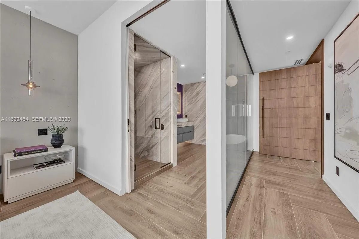 888 Biscayne Blvd Ph 5704, Miami, Florida 33132, Miami, Florida 33132, 3 Bedrooms Bedrooms, ,3 BathroomsBathrooms,Residential,For Sale,888 Biscayne Blvd Ph 5704, Miami, Florida 33132,A11892454