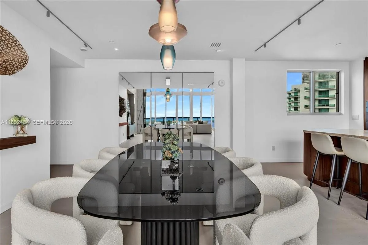 888 Biscayne Blvd Ph 5704, Miami, Florida 33132, Miami, Florida 33132, 3 Bedrooms Bedrooms, ,3 BathroomsBathrooms,Residential,For Sale,888 Biscayne Blvd Ph 5704, Miami, Florida 33132,A11892454