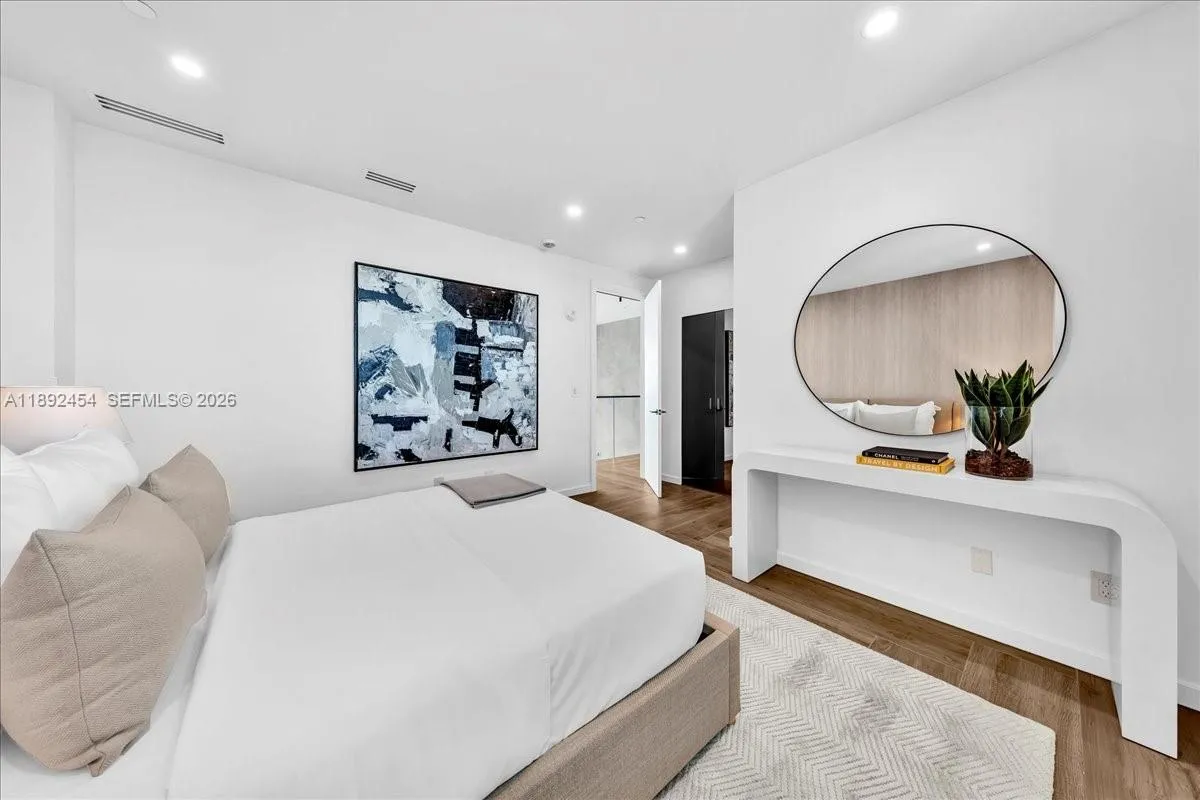 888 Biscayne Blvd Ph 5704, Miami, Florida 33132, Miami, Florida 33132, 3 Bedrooms Bedrooms, ,3 BathroomsBathrooms,Residential,For Sale,888 Biscayne Blvd Ph 5704, Miami, Florida 33132,A11892454