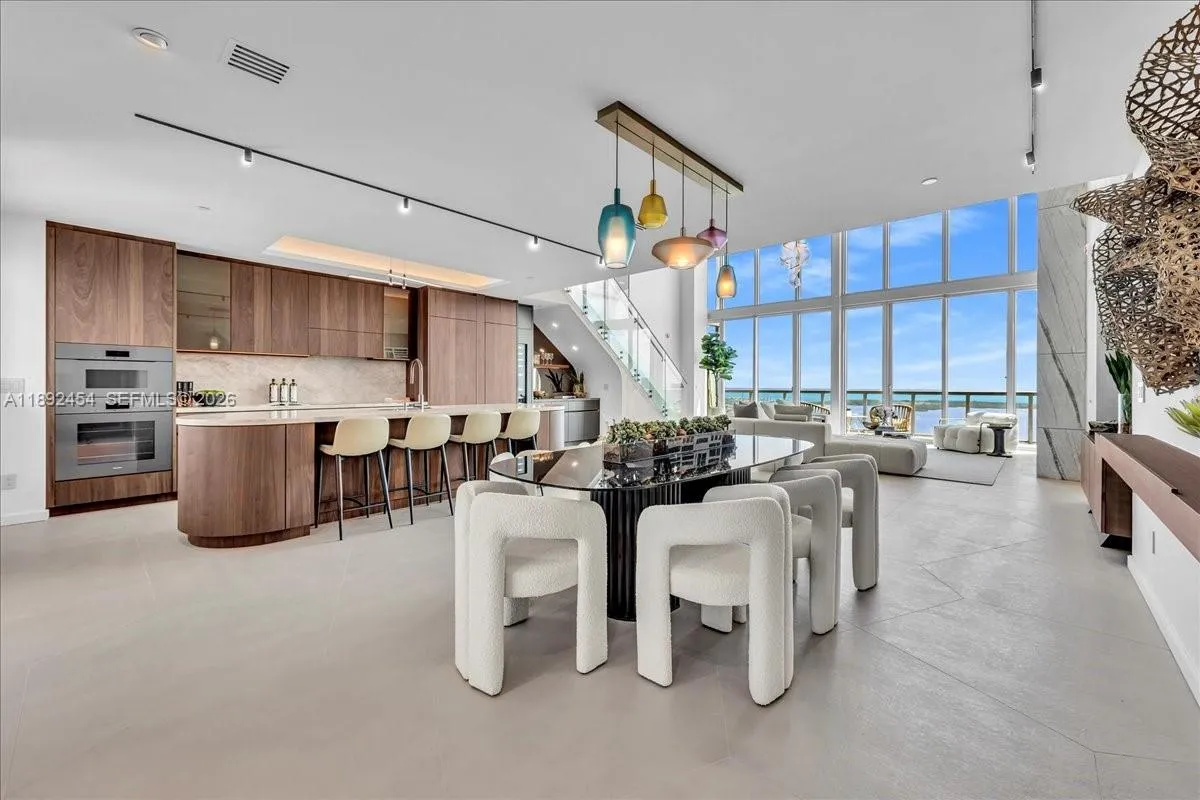 888 Biscayne Blvd Ph 5704, Miami, Florida 33132, Miami, Florida 33132, 3 Bedrooms Bedrooms, ,3 BathroomsBathrooms,Residential,For Sale,888 Biscayne Blvd Ph 5704, Miami, Florida 33132,A11892454
