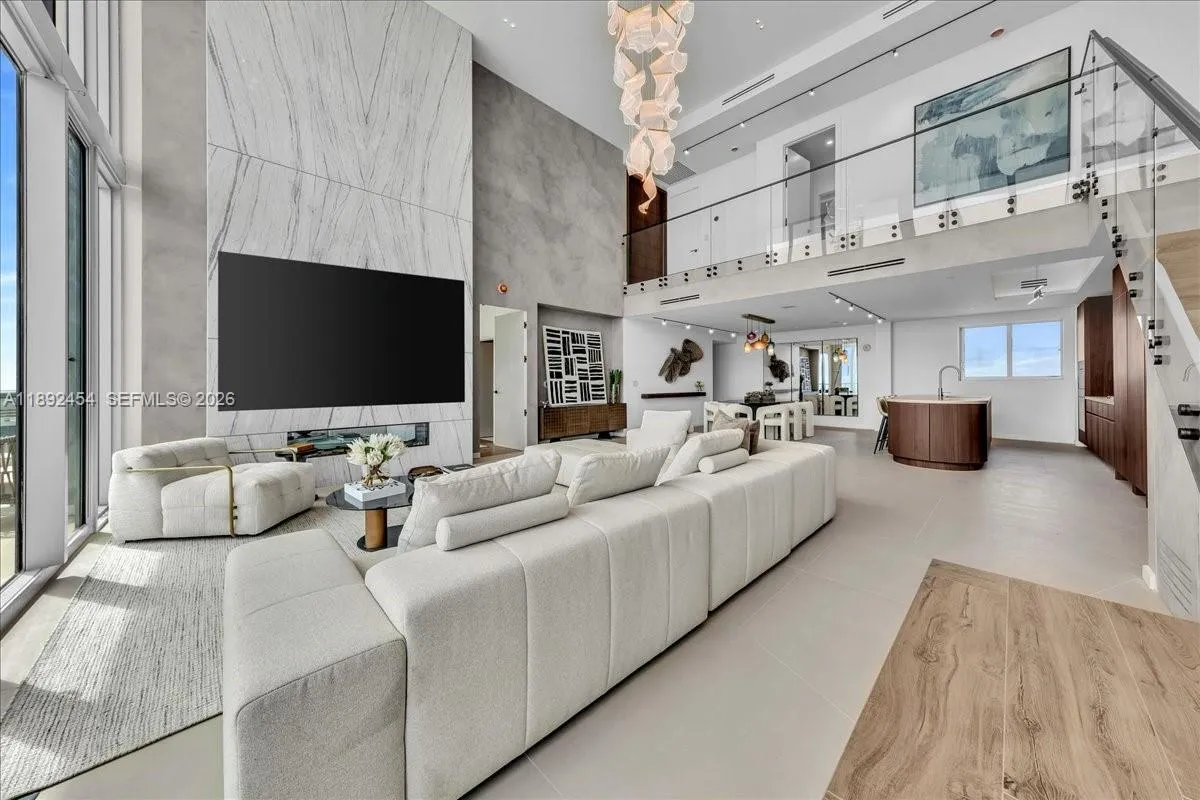 888 Biscayne Blvd Ph 5704, Miami, Florida 33132, Miami, Florida 33132, 3 Bedrooms Bedrooms, ,3 BathroomsBathrooms,Residential,For Sale,888 Biscayne Blvd Ph 5704, Miami, Florida 33132,A11892454