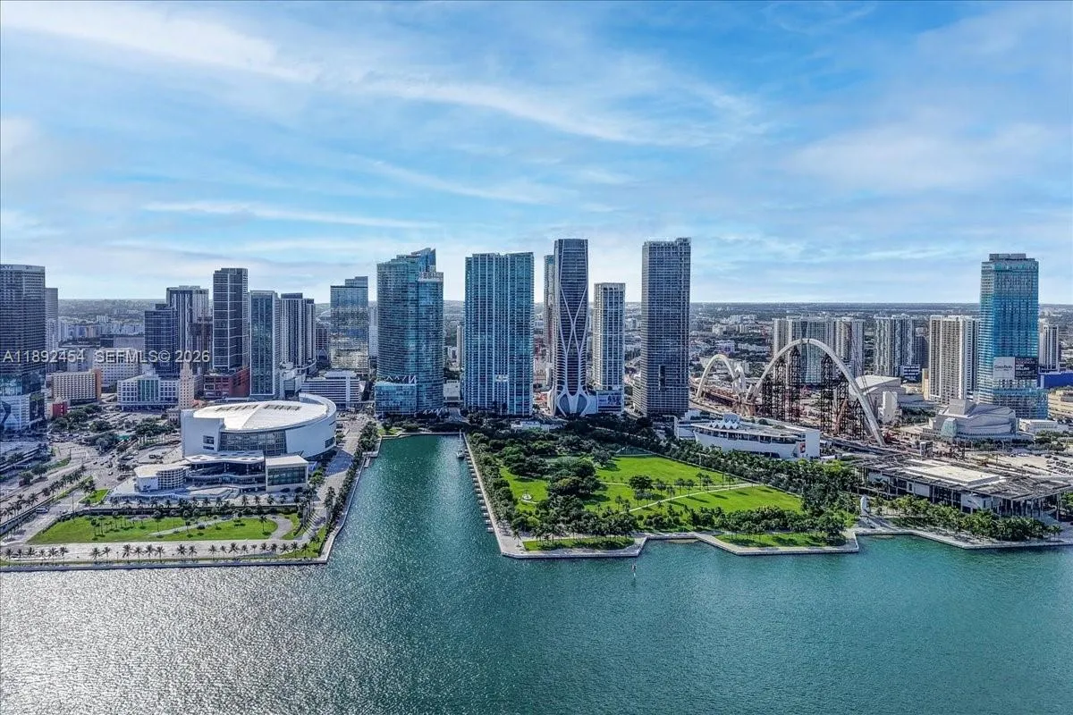 888 Biscayne Blvd Ph 5704, Miami, Florida 33132, Miami, Florida 33132, 3 Bedrooms Bedrooms, ,3 BathroomsBathrooms,Residential,For Sale,888 Biscayne Blvd Ph 5704, Miami, Florida 33132,A11892454