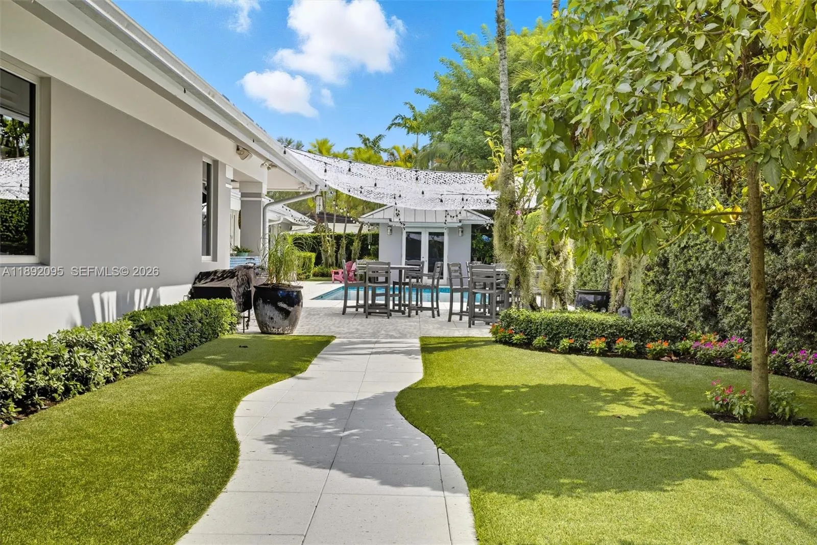 5800 Sw 99th Ter, Pinecrest, Florida 33156, Pinecrest, Florida 33156, 5 Bedrooms Bedrooms, ,3 BathroomsBathrooms,Residential,For Sale,5800 Sw 99th Ter, Pinecrest, Florida 33156,A11892095