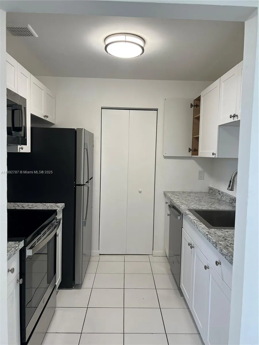 500 Ne 2nd St 426, Dania Beach, Florida 33004, Dania Beach, Florida 33004, 1 Bedroom Bedrooms, ,1 BathroomBathrooms,Residential Lease,For Rent,500 Ne 2nd St 426, Dania Beach, Florida 33004,A11892787