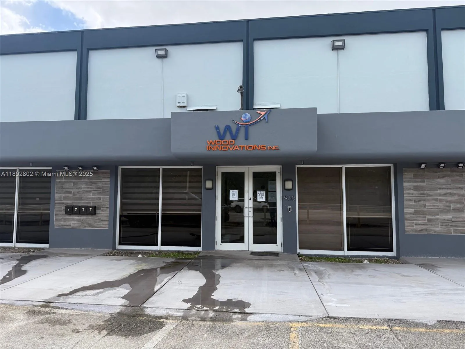 960 W 84th St, Hialeah, Florida 33014, Hialeah, Florida 33014, ,Commercial Lease,For Rent,960 W 84th St, Hialeah, Florida 33014,A11892802