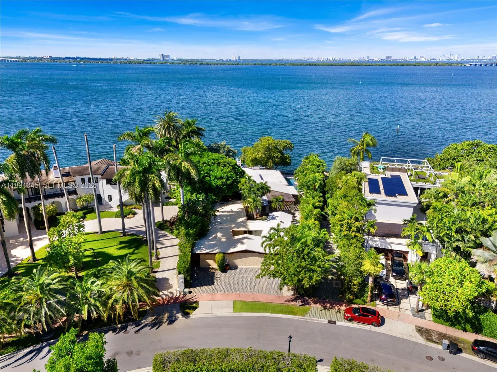 444 W Rivo Alto Dr, Miami Beach, Florida 33139, Miami Beach, Florida 33139, 5 Bedrooms Bedrooms, ,5 BathroomsBathrooms,Residential,For Sale,444 W Rivo Alto Dr, Miami Beach, Florida 33139,A11891045