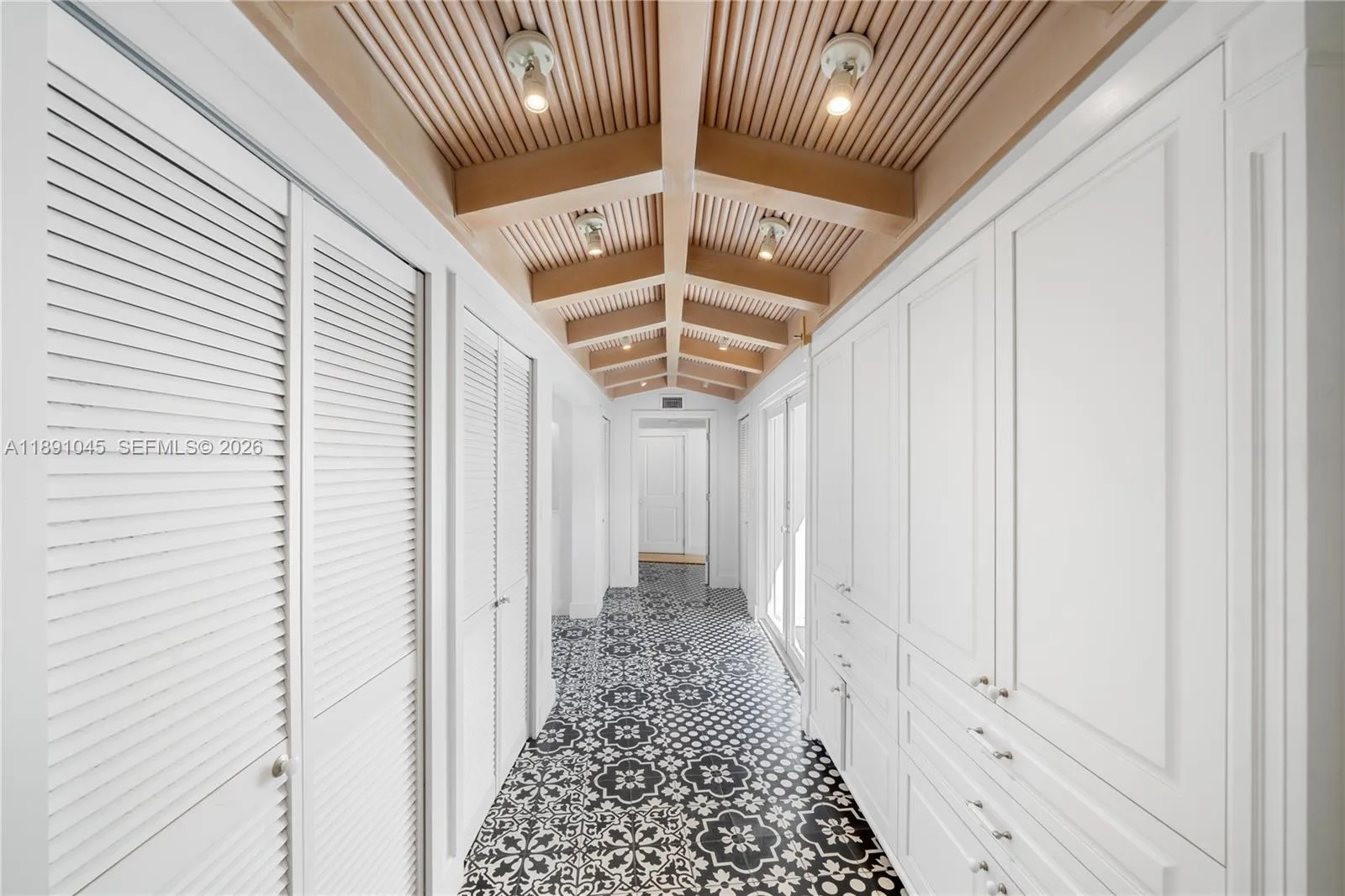 444 W Rivo Alto Dr, Miami Beach, Florida 33139, Miami Beach, Florida 33139, 5 Bedrooms Bedrooms, ,5 BathroomsBathrooms,Residential,For Sale,444 W Rivo Alto Dr, Miami Beach, Florida 33139,A11891045