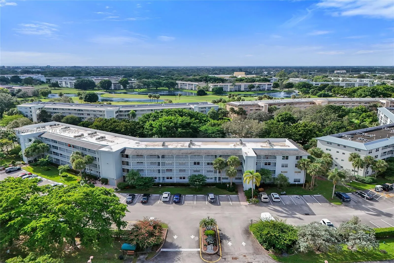 3001 Portofino Isle K2, Coconut Creek, Florida 330, Coconut Creek, Florida 33066, 2 Bedrooms Bedrooms, ,2 BathroomsBathrooms,Residential,For Sale,3001 Portofino Isle K2, Coconut Creek, Florida 330,A11891307